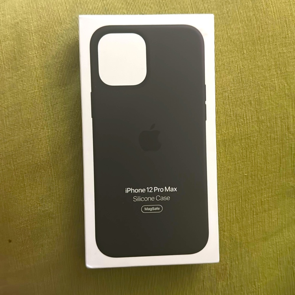 Apple IPhone 12 Pro Max Silicone Phone Case Black